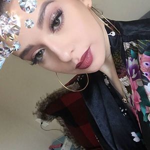 Meet your Posher, Christina